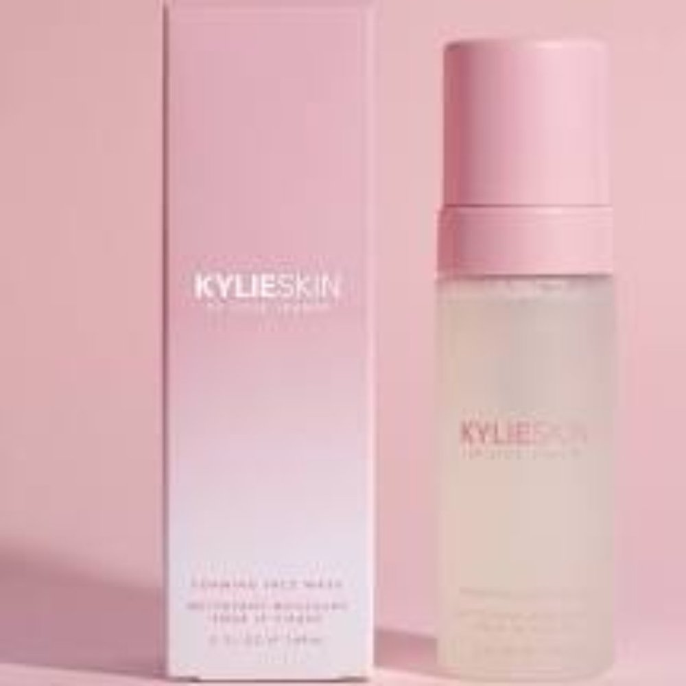 Kylie Skin - Foaming Face Wash